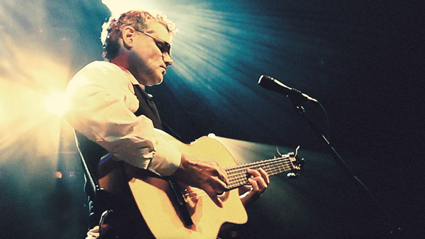 Jesse Cook estrena Beyond Borders como líder en listas world music de Apple